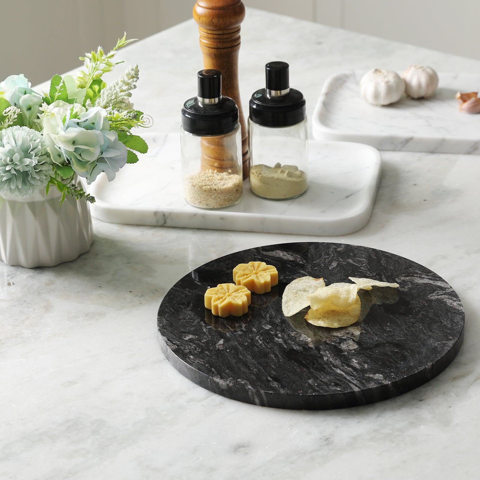 Round Pastry Board - Granite (Ocean Fantasy)