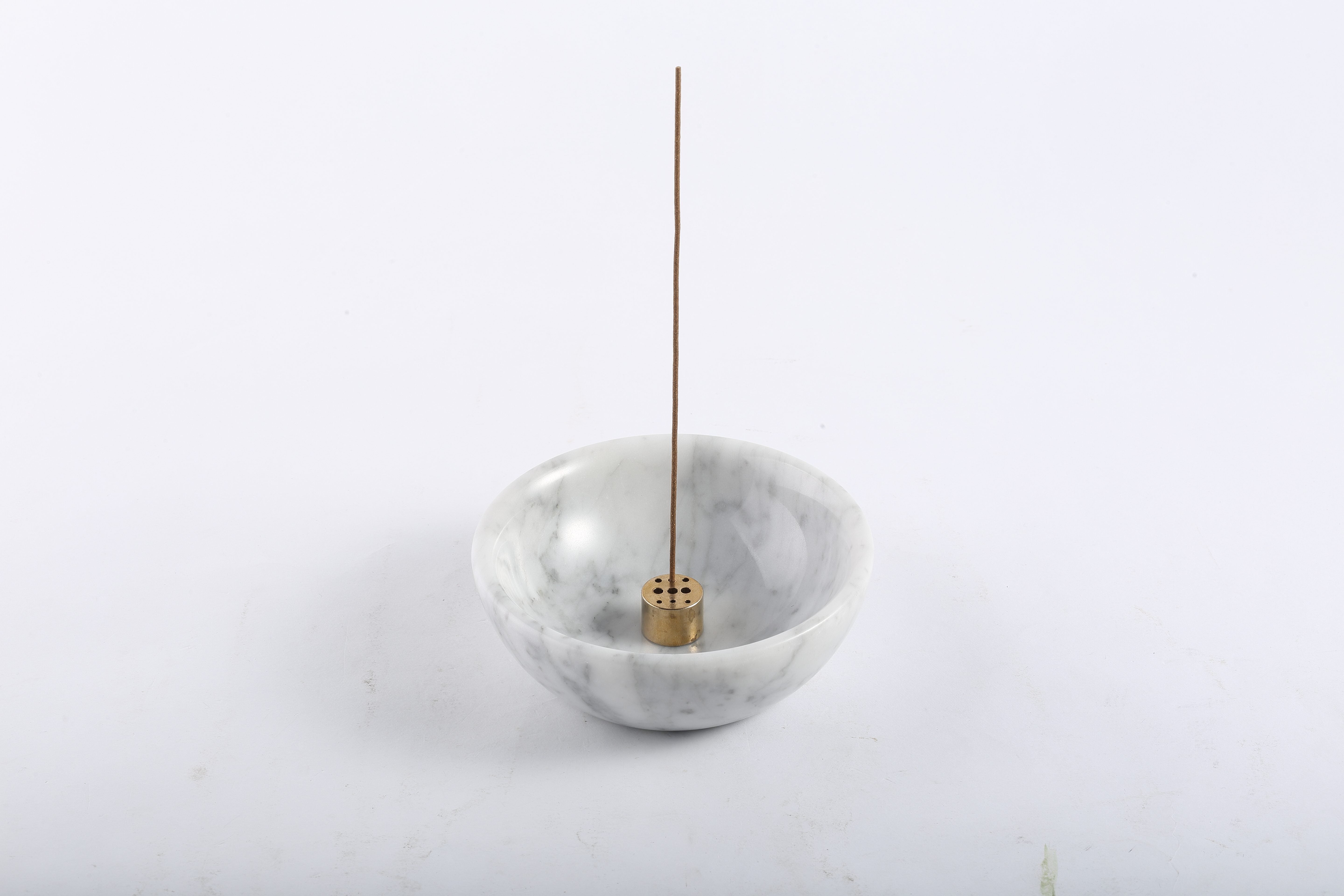 Koville White Incense Holders – Illuminating Elegant Spaces