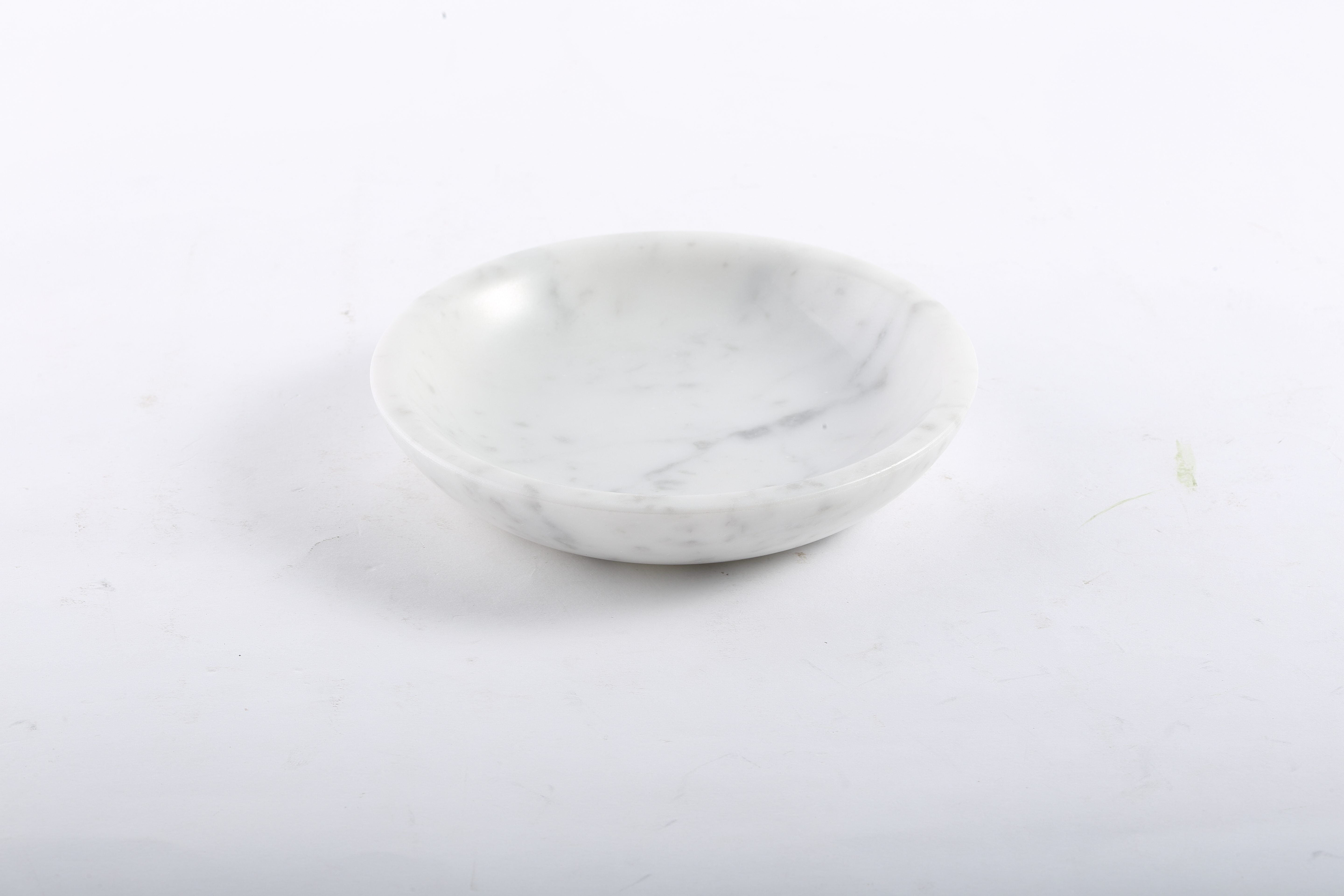 Koville White Incense Holders – Illuminating Elegant Spaces
