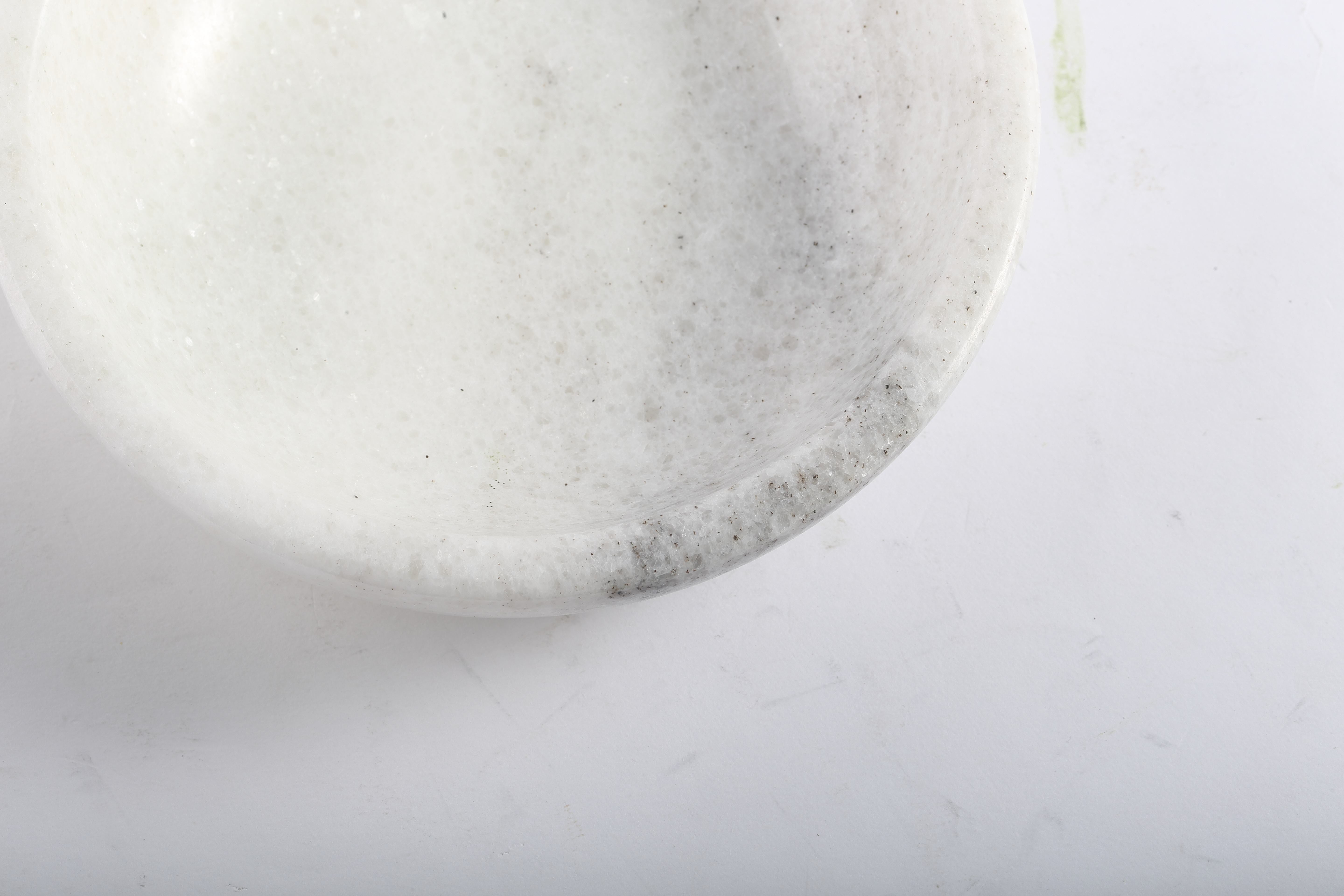 Koville White Incense Holders – Illuminating Elegant Spaces