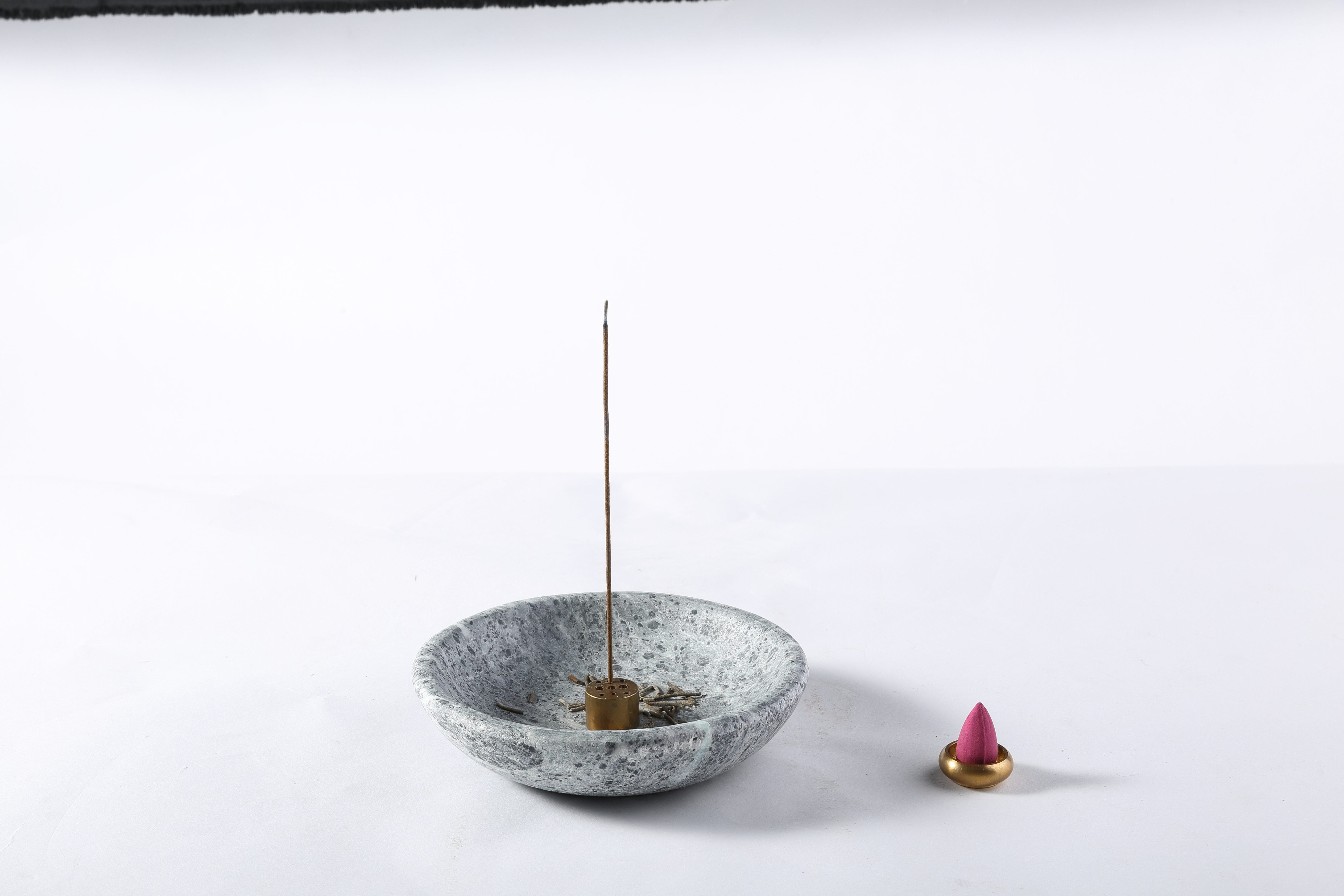 Koville Green Stone Incense Holders – Resonance with Nature