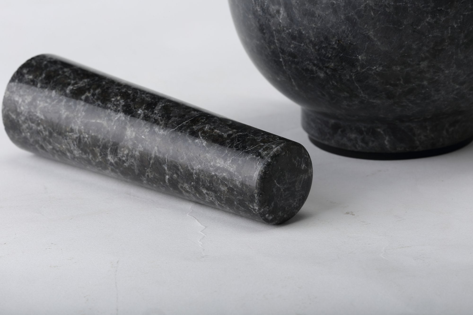 Koville natural marble mortar and pestle, smooth surface, D=130 mm, Angola Silver Black