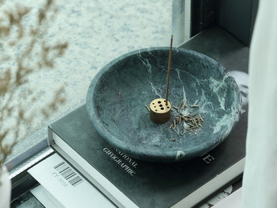 Koville Green Incense Holder (5.8 × 5.8 × 1.4 in) – A Natural Sense of Calm