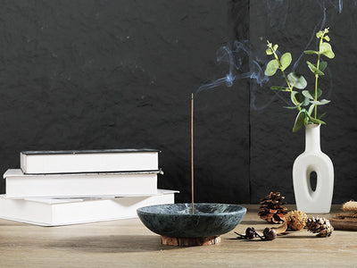 Koville Green Incense Holder (5.8 × 5.8 × 1.4 in) – A Natural Sense of Calm