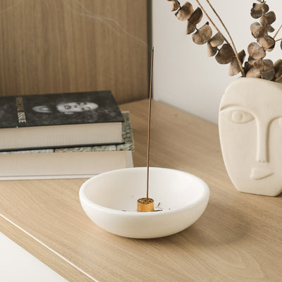Koville White Incense Holder – Illuminating Elegant Spaces · Natural Pattern F