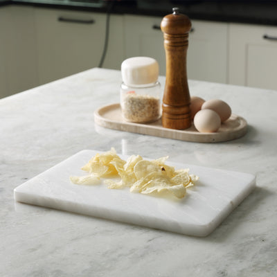 Koville White Rectangle Pastry Board – Illuminating Elegant Spaces · Natural Pattern B