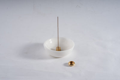 Koville White Incense Holders – Illuminating Elegant Spaces