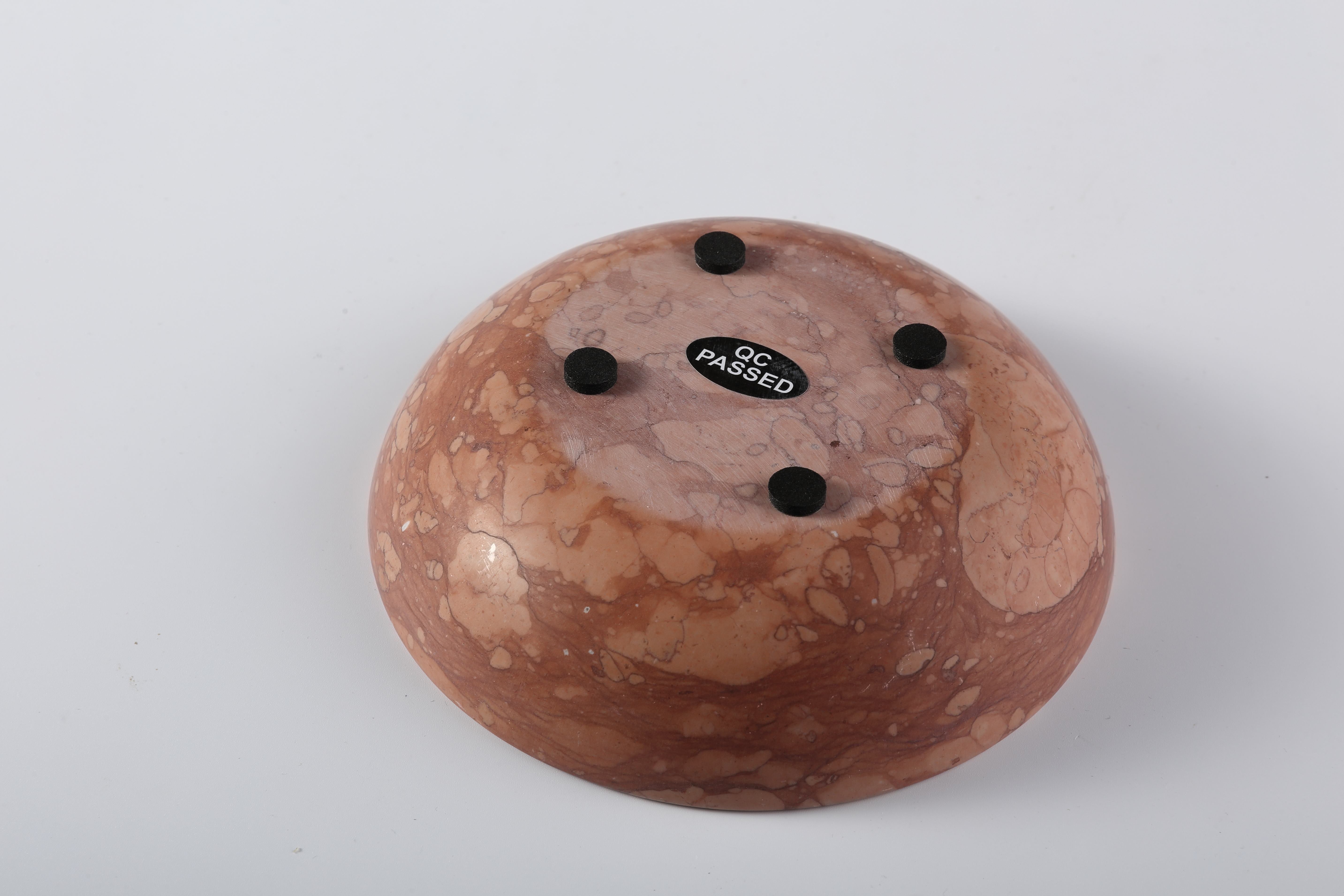 Koville Red Incense Holders – Accentuating Passion & Artistic Spaces