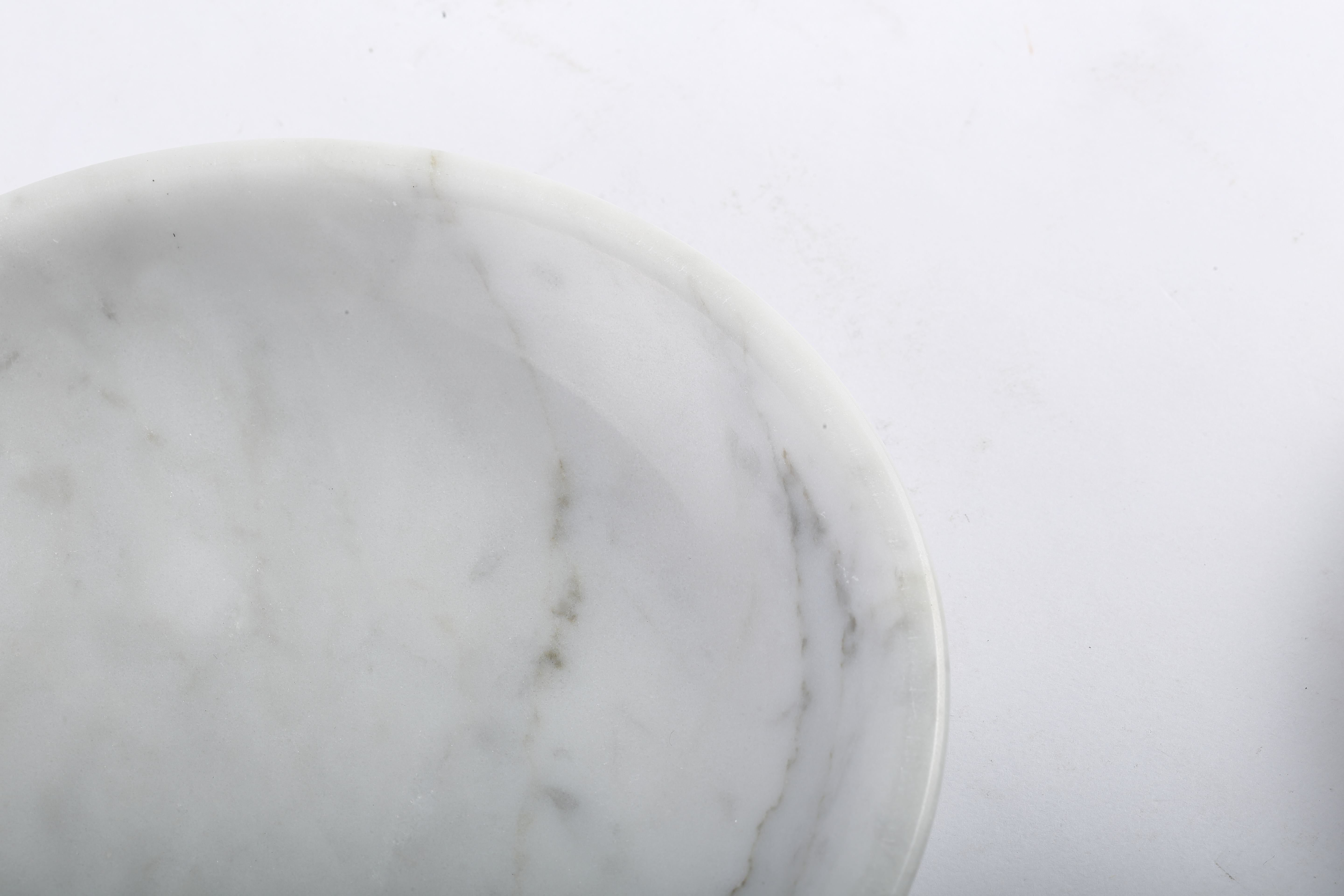 Koville White Incense Holders – Illuminating Elegant Spaces