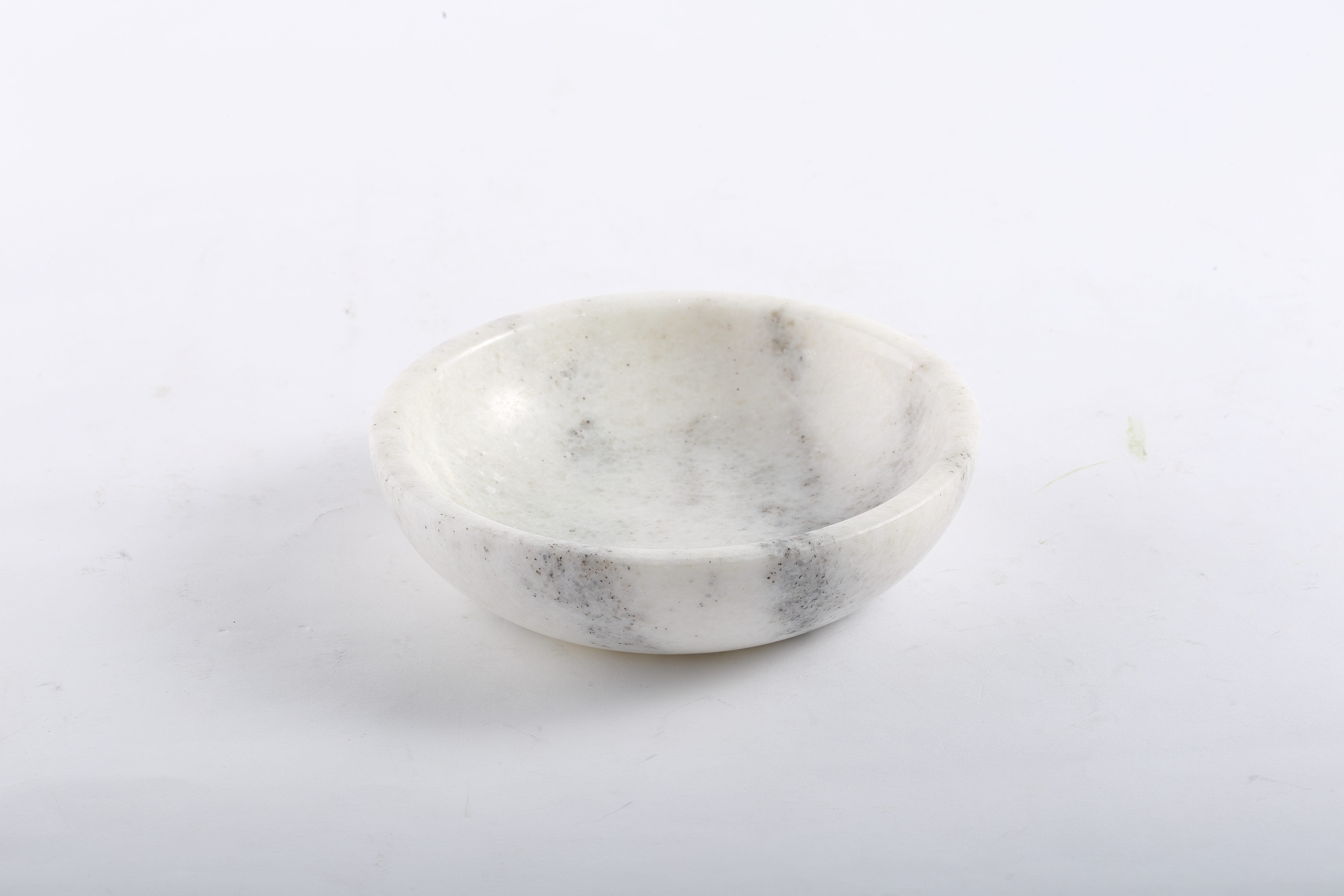 Koville White Incense Holders – Illuminating Elegant Spaces