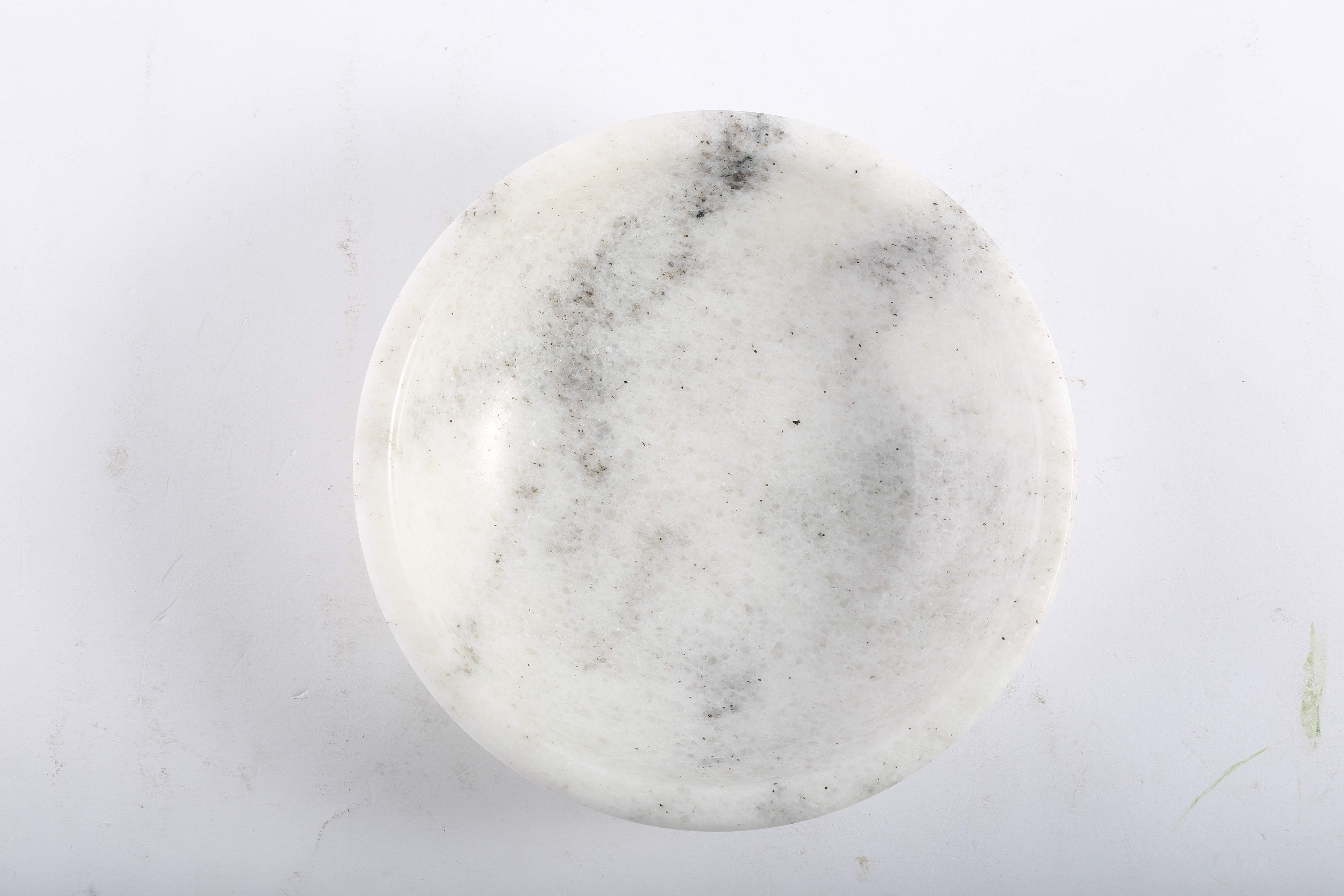 Koville White Incense Holders – Illuminating Elegant Spaces