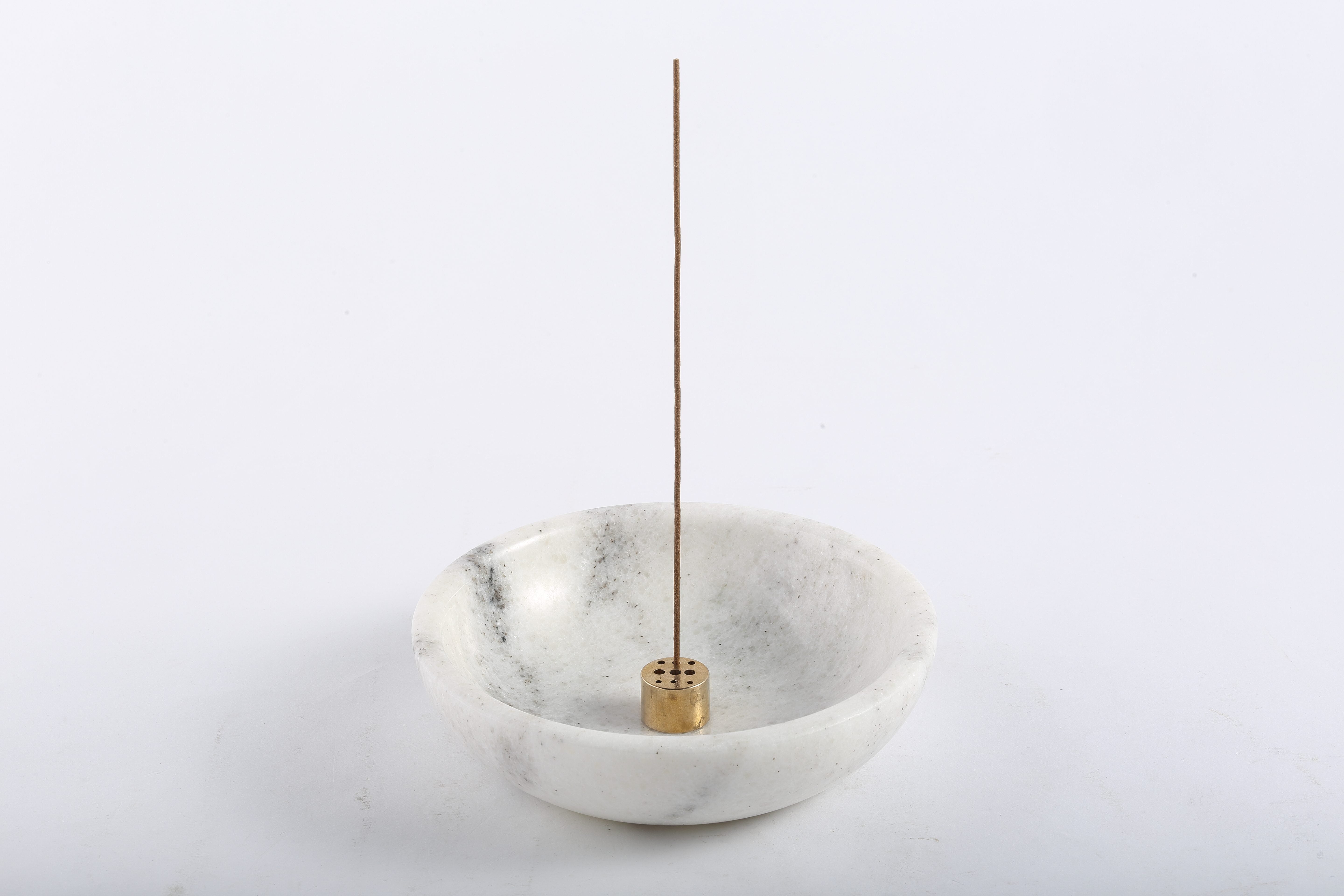 Koville White Incense Holders – Illuminating Elegant Spaces
