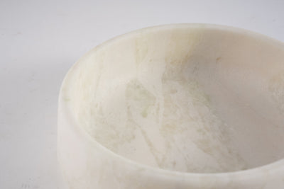 Koville White Pet Bowl 9.36 in – Illuminating Elegant Spaces