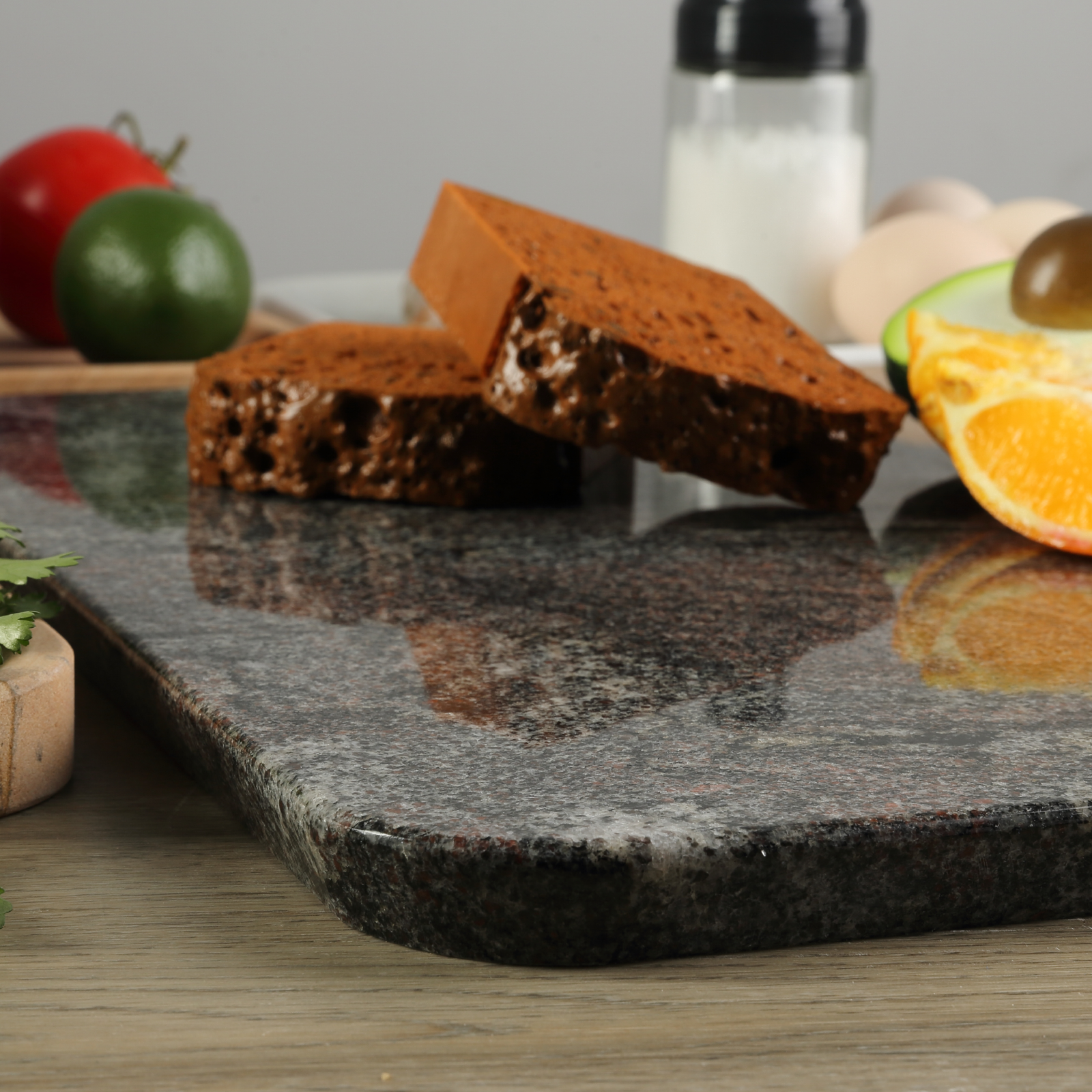 Koville natural stone pastry board in Paradiso