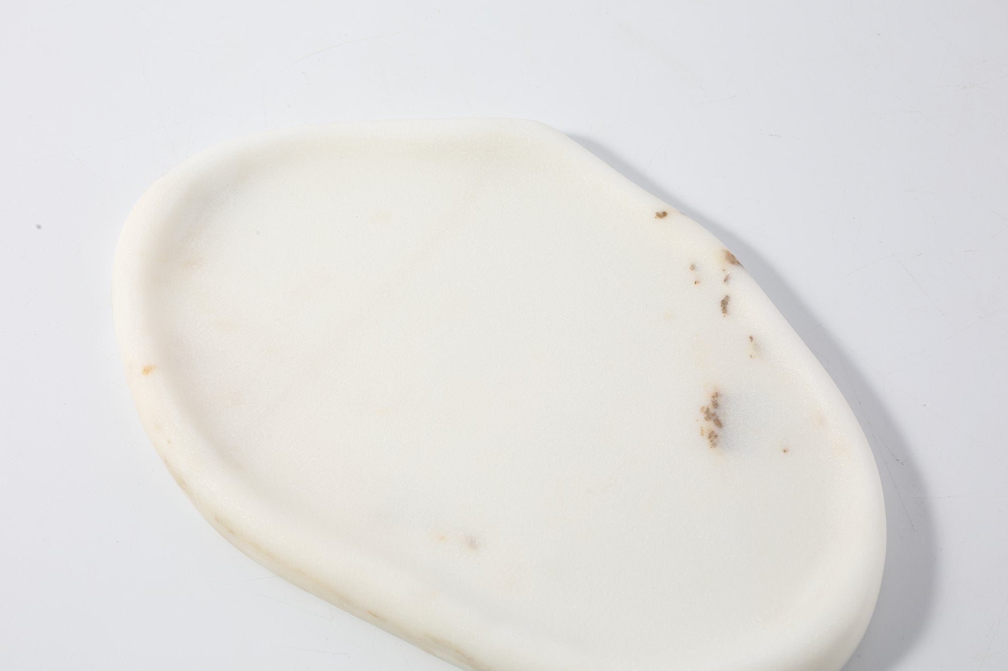 Koville lace edge storage tray for small items in Oriental Calacatta natural stone