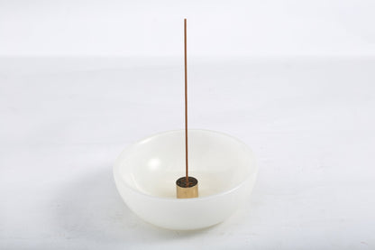 Koville natural marble incense holder pro d 130 t 45 in White Onyx with burning incense stick