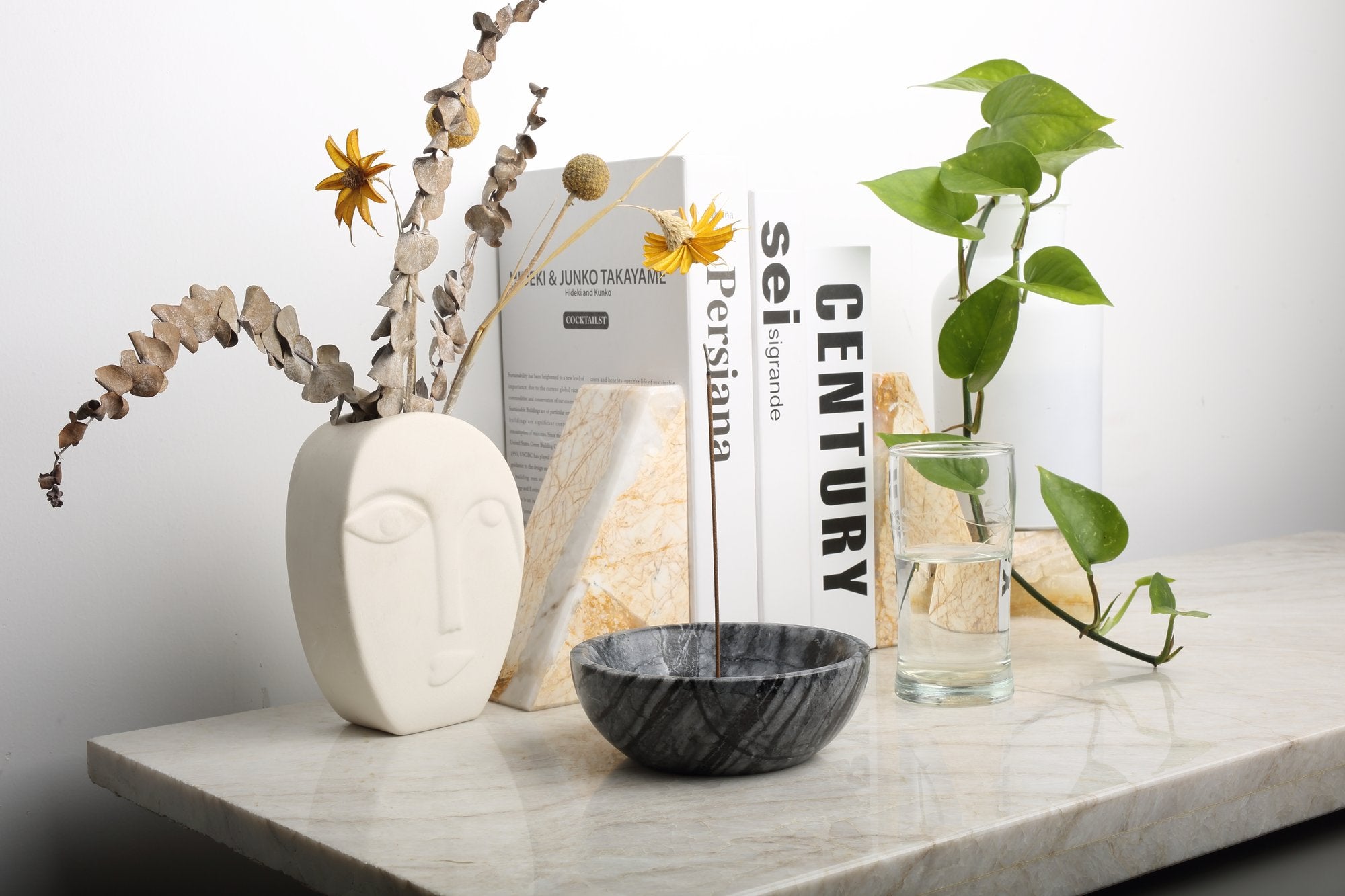 Koville natural marble incense holder pro d 130 t 45 in Wooden Black with burning incense stick