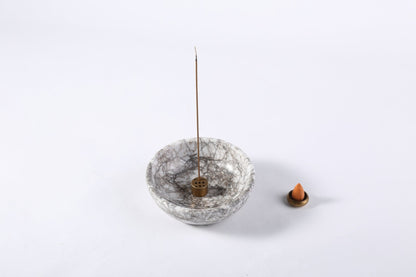 Koville natural marble incense holder pro d 150 t 40 in Limestone with burning incense stick
