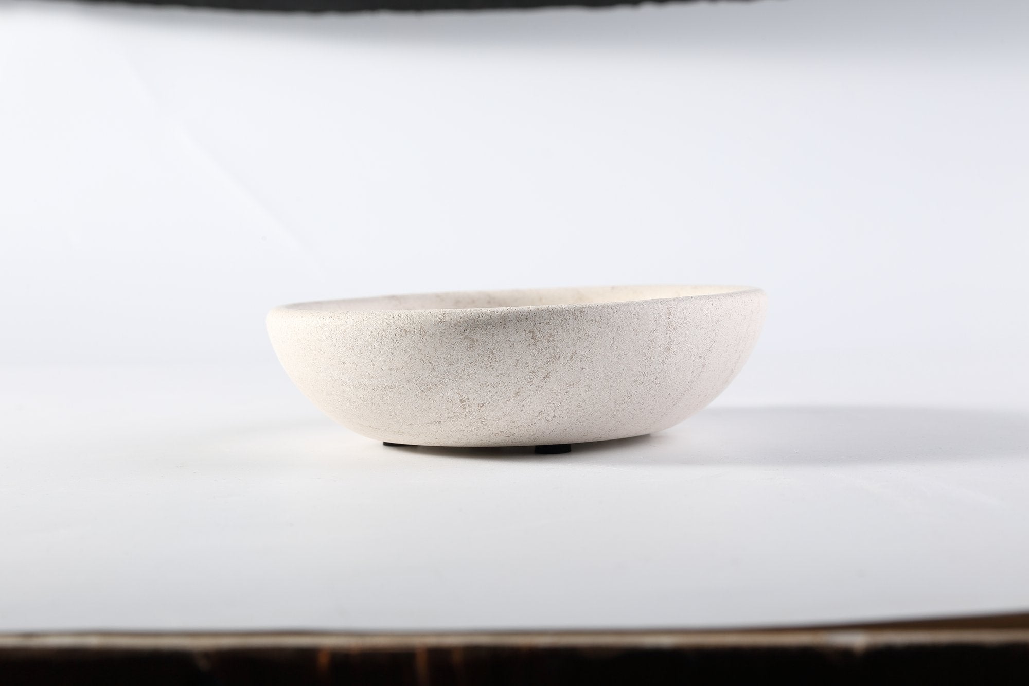 Koville natural marble incense holder pro d 150 t 40 in Moca Cream Media with burning incense stick