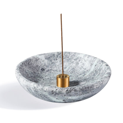 Koville natural marble incense holder pro d 150 t 40 in Soap Stone with burning incense stick