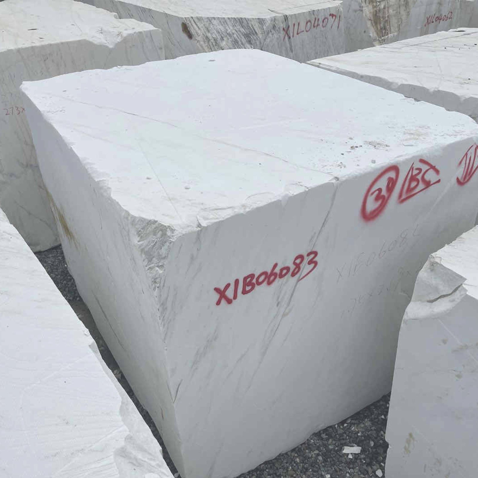 Koville round natural stone pastry board - Koville_Quartzite_Pastry_Board_-_round_D_280_Maldivi_19.jpg